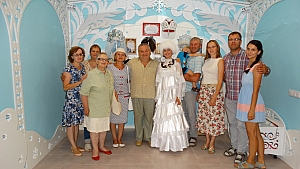 Актер и писатель...